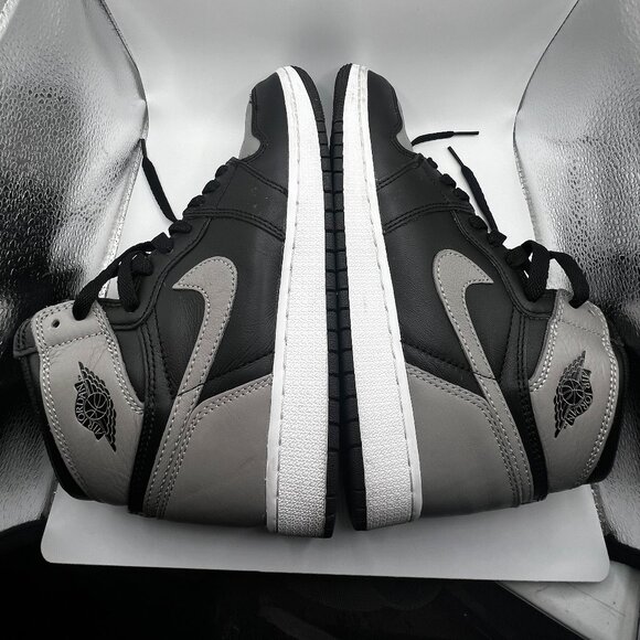 Air Jordan 1 Retro High OG BG (Black/Medium Gray/White) - 6.5Y - Picture 4 of 5